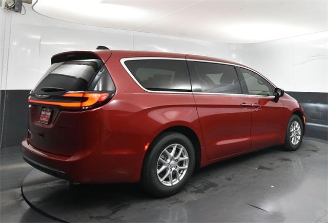 new 2026 Chrysler Pacifica car, priced at $38,485