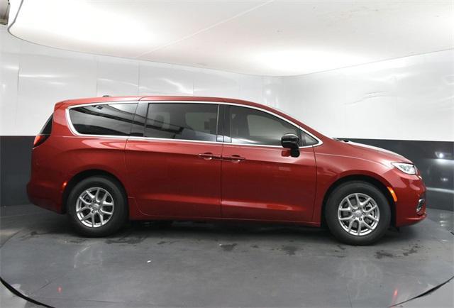new 2026 Chrysler Pacifica car, priced at $38,485