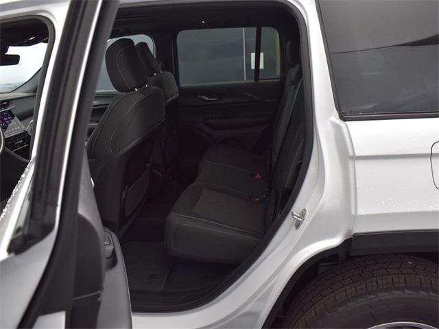 new 2025 Jeep Grand Cherokee car, priced at $35,677