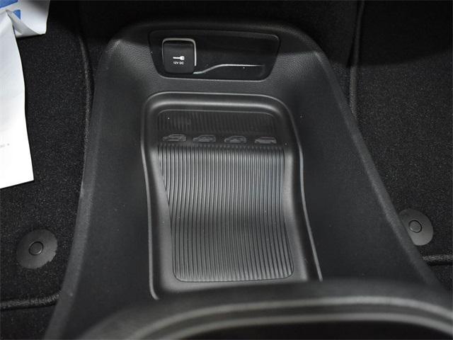 new 2025 Chrysler Pacifica car, priced at $39,027