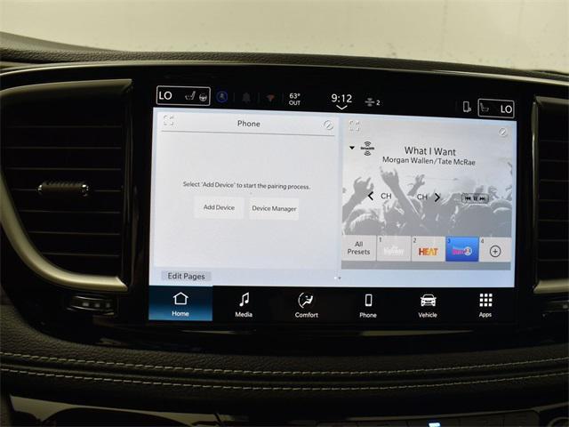 new 2025 Chrysler Pacifica car, priced at $39,027