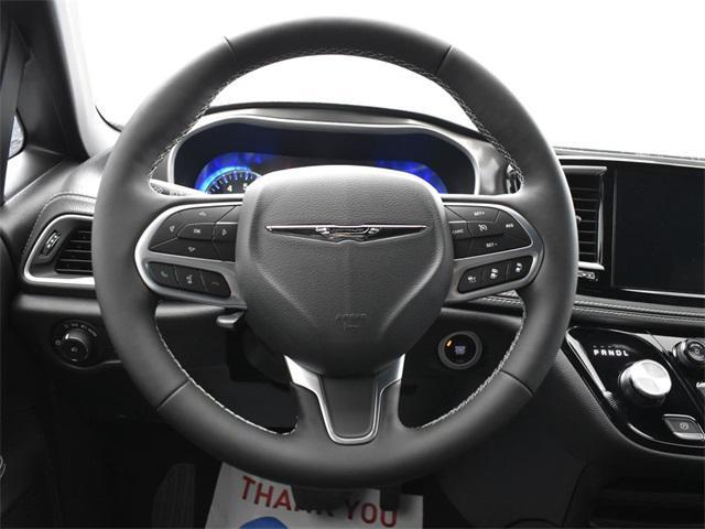 new 2025 Chrysler Pacifica car, priced at $39,027