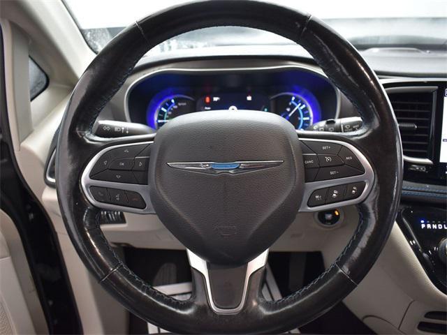used 2021 Chrysler Pacifica Hybrid car, priced at $23,400