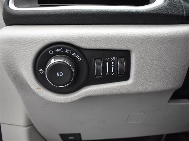 used 2021 Chrysler Pacifica Hybrid car, priced at $23,400
