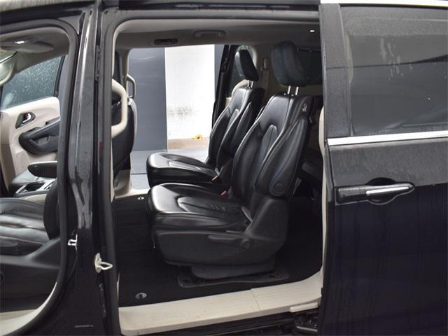 used 2021 Chrysler Pacifica Hybrid car, priced at $23,400