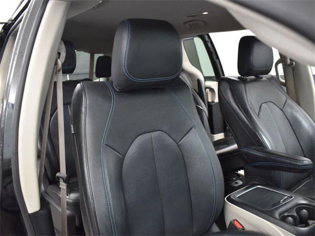 used 2021 Chrysler Pacifica Hybrid car, priced at $23,400
