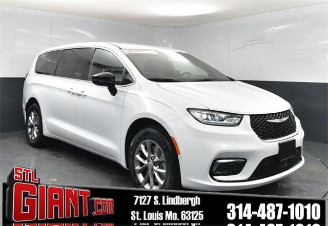 new 2026 Chrysler Pacifica car, priced at $42,390