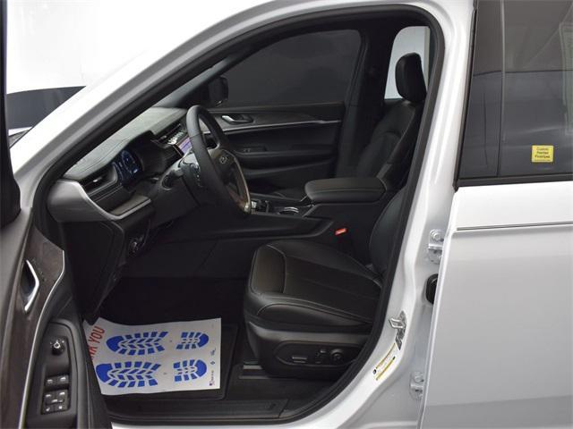 new 2025 Jeep Grand Cherokee L car, priced at $44,740