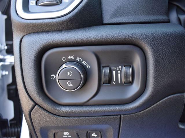new 2025 Ram 1500 car, priced at $41,712