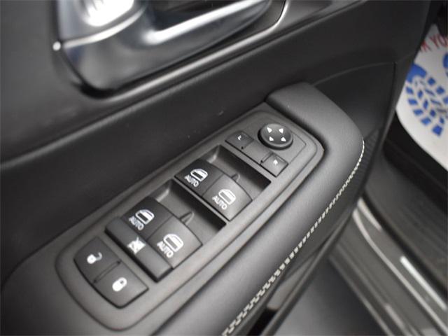 new 2025 Chrysler Pacifica car, priced at $41,748