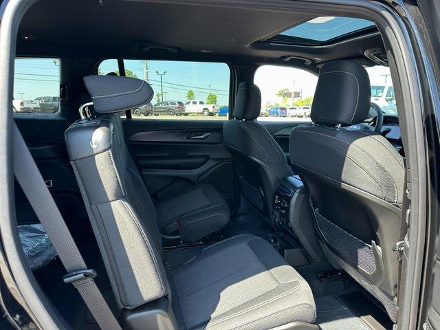new 2025 Jeep Grand Cherokee L car, priced at $38,429