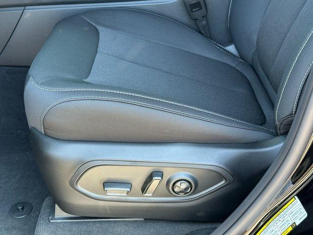 new 2025 Jeep Grand Cherokee L car, priced at $38,429