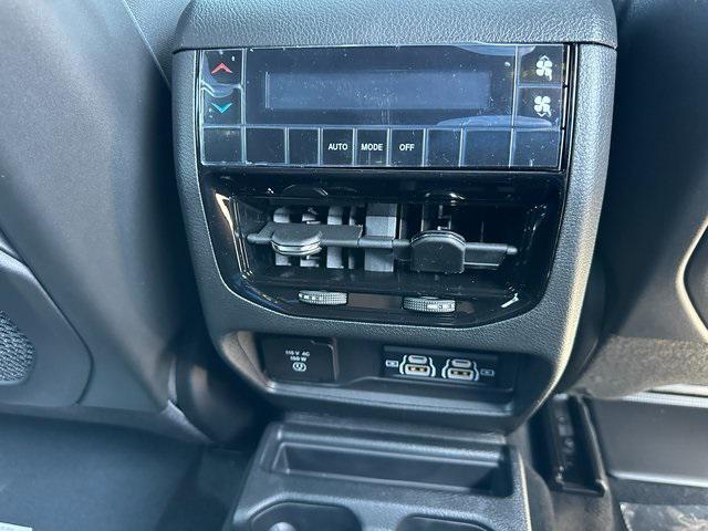new 2025 Jeep Grand Cherokee L car, priced at $38,429