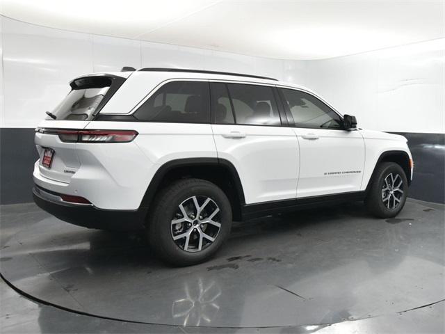 new 2025 Jeep Grand Cherokee car, priced at $42,715