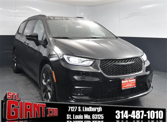 new 2026 Chrysler Pacifica car, priced at $46,790