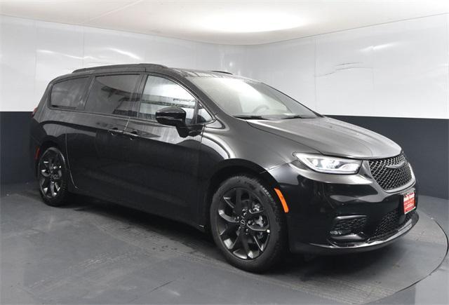 new 2026 Chrysler Pacifica car, priced at $46,790
