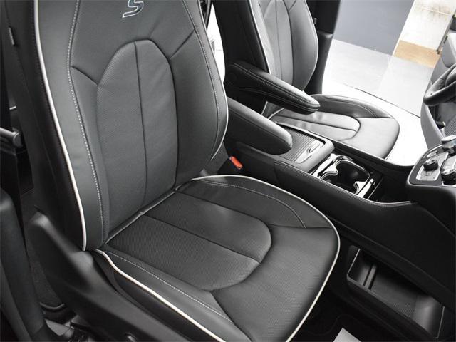 new 2026 Chrysler Pacifica car, priced at $46,790