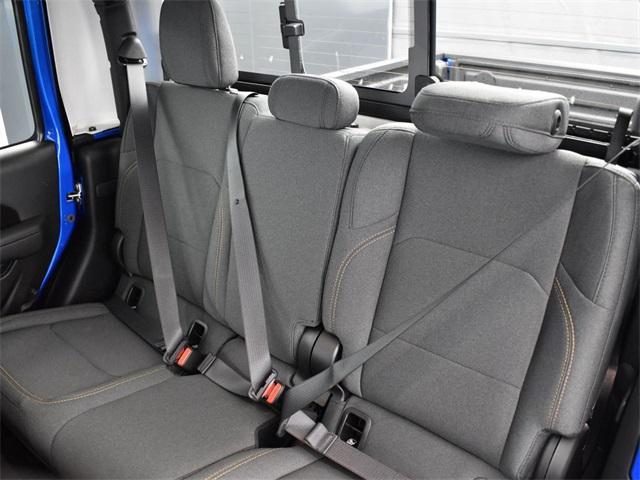 new 2025 Jeep Gladiator car, priced at $44,232