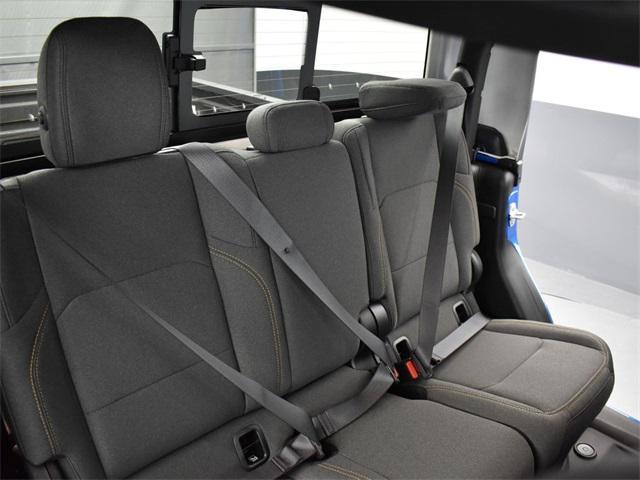 new 2025 Jeep Gladiator car, priced at $44,232