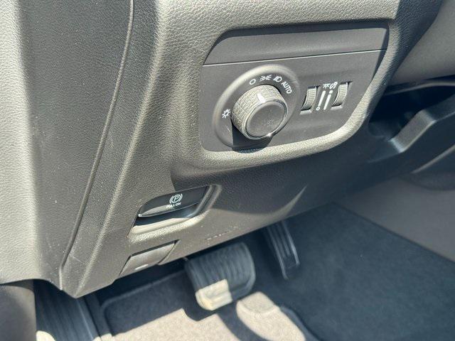 new 2025 Jeep Grand Cherokee L car, priced at $37,429