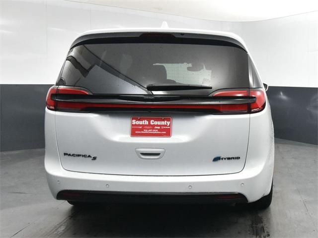 used 2022 Chrysler Pacifica Hybrid car, priced at $34,000