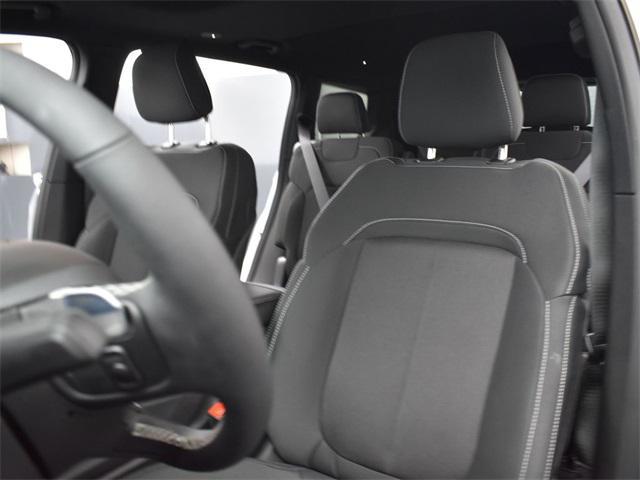 new 2025 Jeep Grand Cherokee L car, priced at $38,229