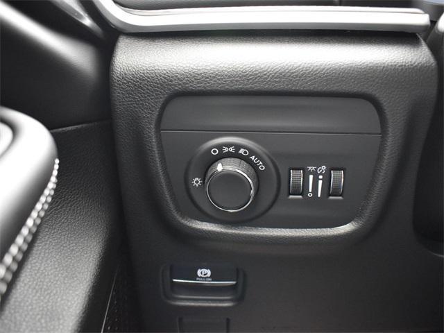 new 2025 Jeep Grand Cherokee car, priced at $36,272