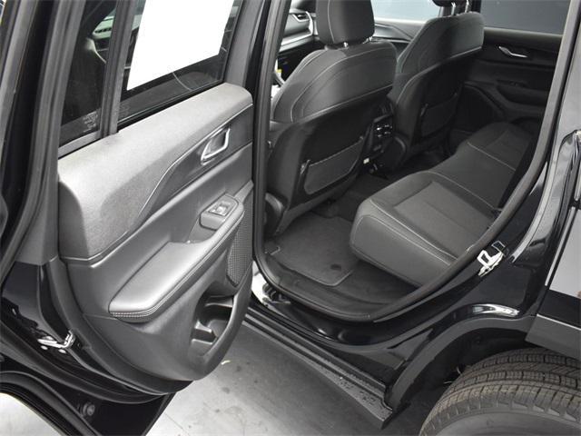new 2025 Jeep Grand Cherokee car, priced at $36,272