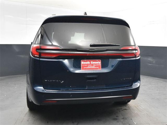 new 2025 Chrysler Pacifica car, priced at $45,576