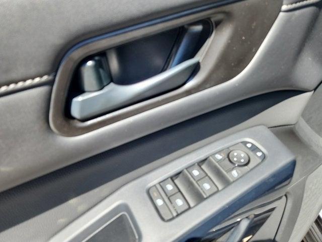 new 2025 Nissan Pathfinder car, priced at $44,365