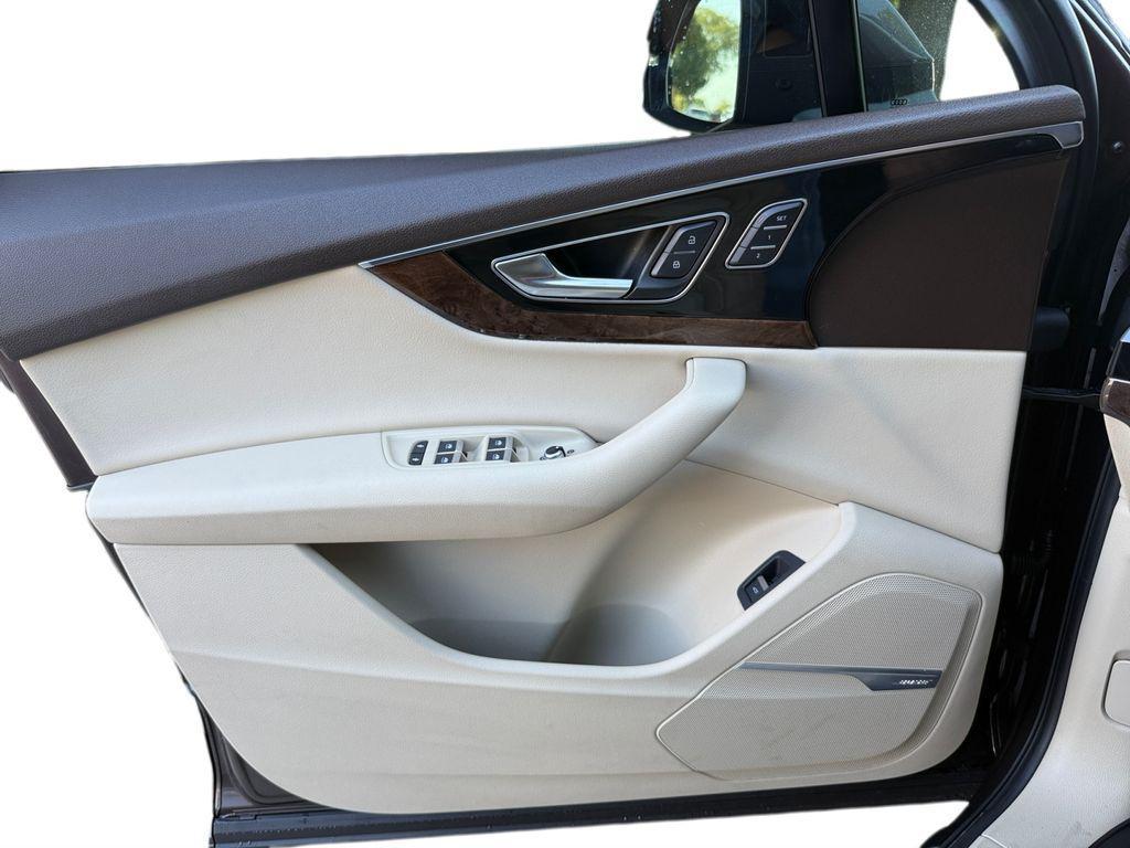 used 2017 Audi Q7 car, priced at $17,067