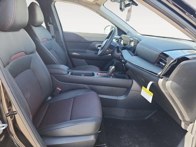 new 2025 Nissan Kicks car, priced at $30,580