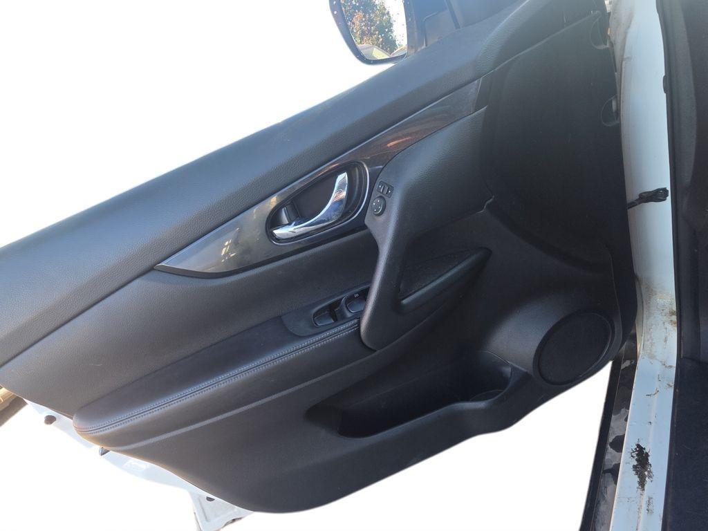 used 2017 Nissan Rogue car, priced at $13,350