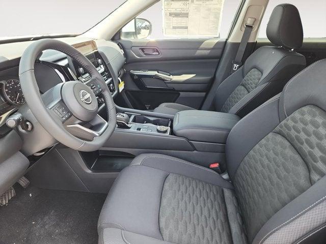 new 2025 Nissan Pathfinder car, priced at $44,725