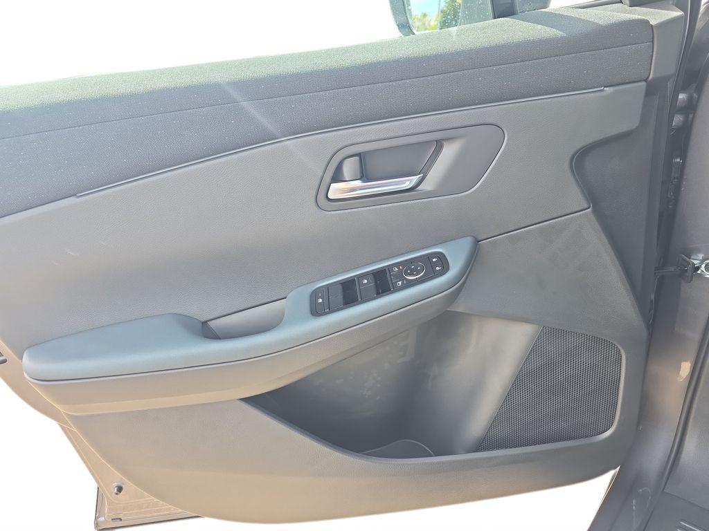 new 2026 Nissan Leaf car, priced at $35,885