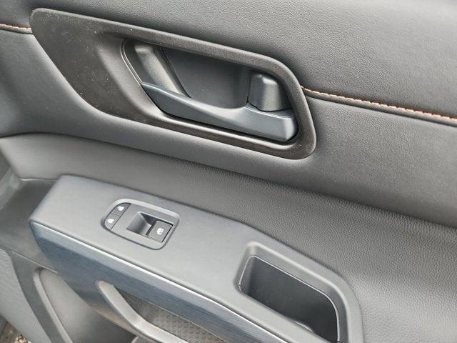 new 2025 Nissan Pathfinder car, priced at $45,005
