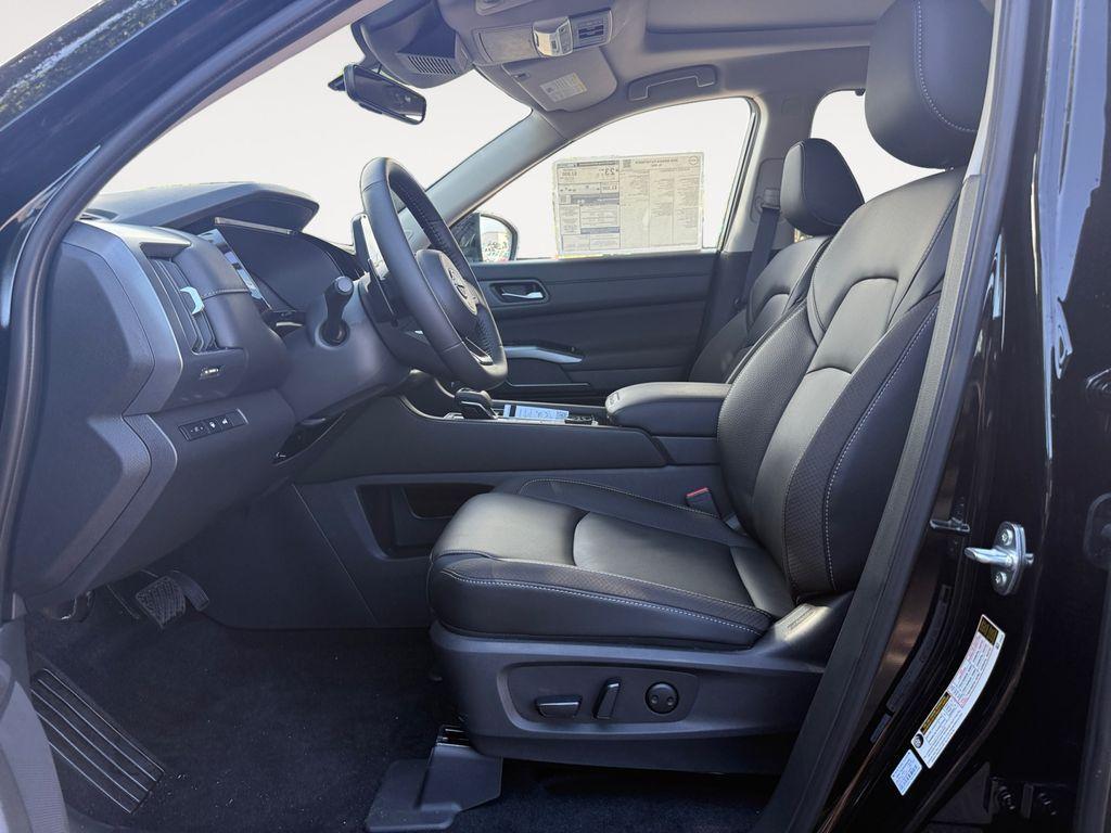 new 2025 Nissan Pathfinder car, priced at $49,940