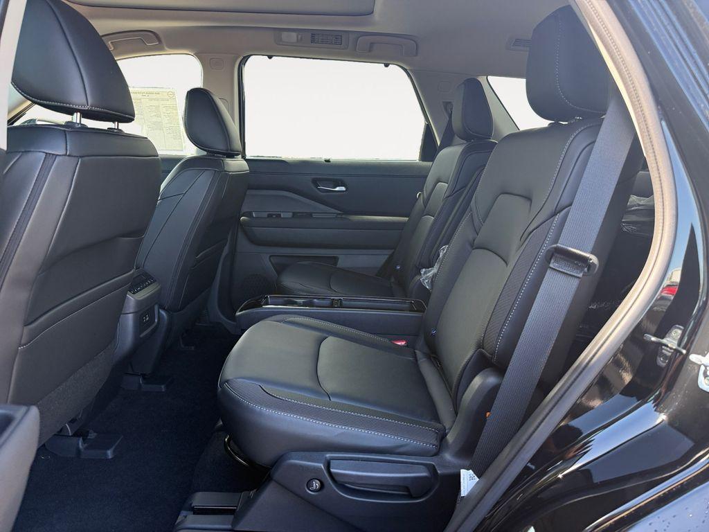 new 2025 Nissan Pathfinder car, priced at $49,940