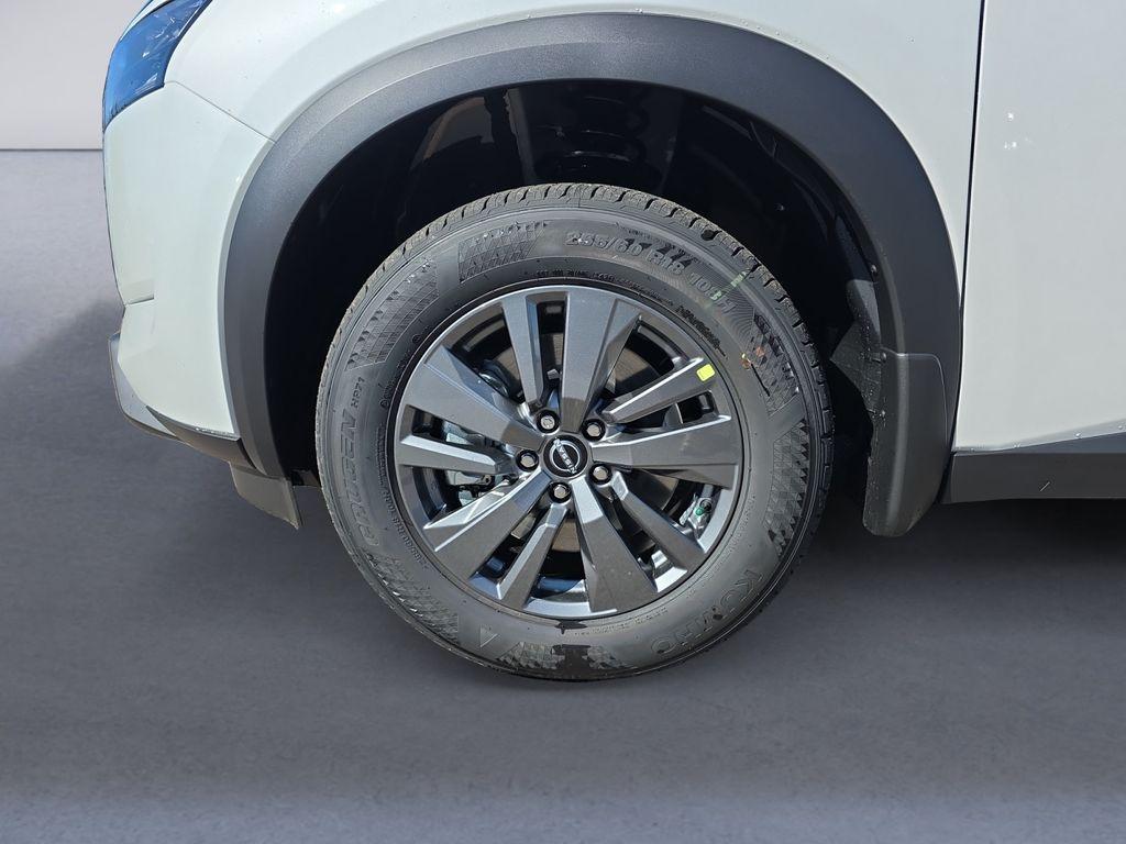 new 2025 Nissan Pathfinder car, priced at $44,825