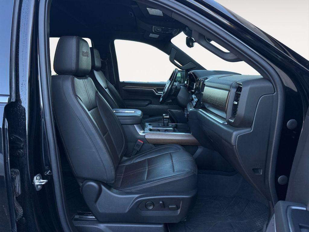 used 2022 Chevrolet Silverado 1500 car, priced at $49,184