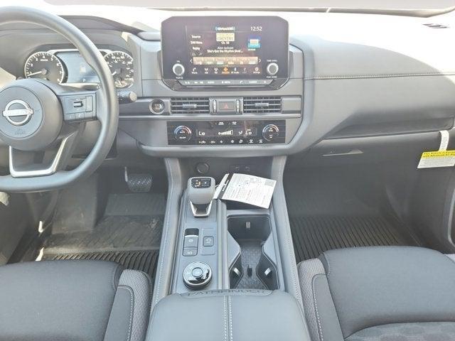 new 2025 Nissan Pathfinder car, priced at $41,010