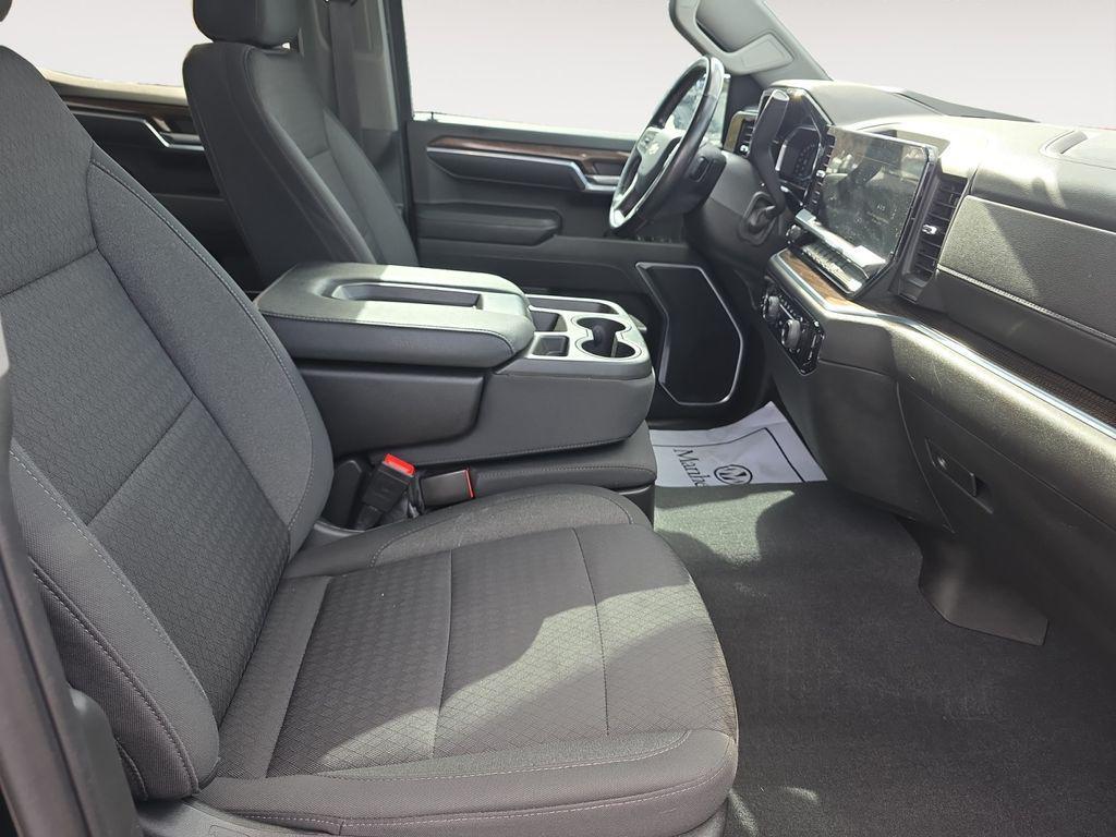 used 2022 Chevrolet Silverado 1500 car, priced at $32,218