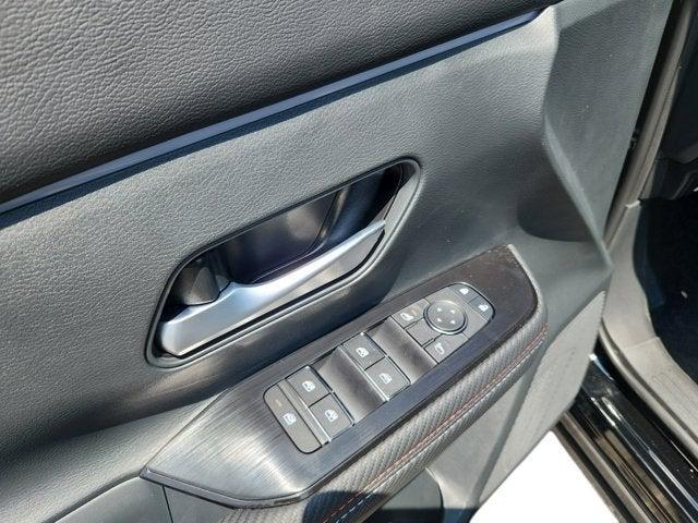 new 2025 Nissan Kicks car, priced at $30,206