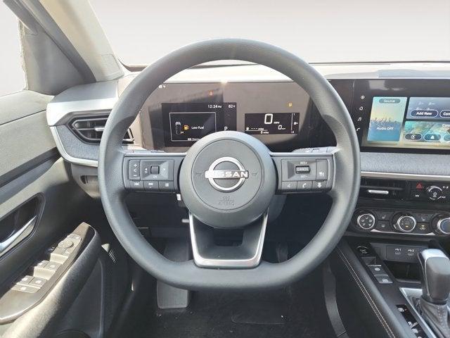 new 2025 Nissan Kicks car, priced at $28,055
