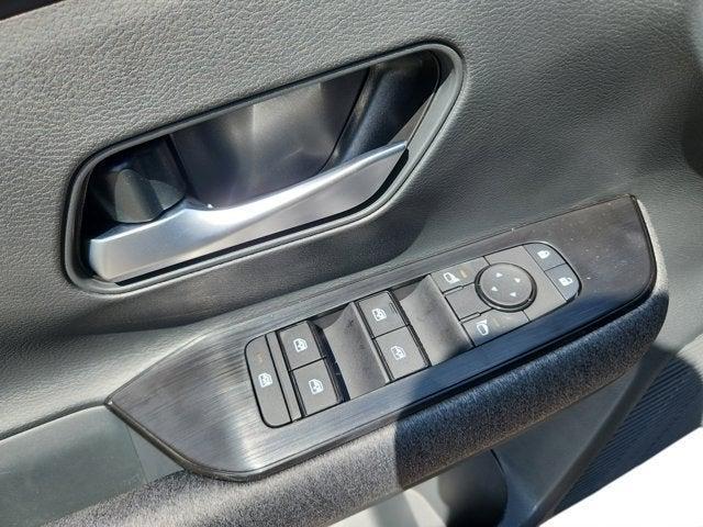new 2025 Nissan Kicks car, priced at $28,055