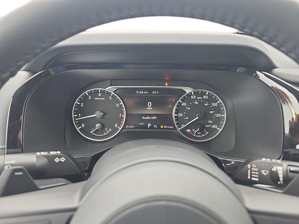 new 2025 Nissan Pathfinder car, priced at $34,390