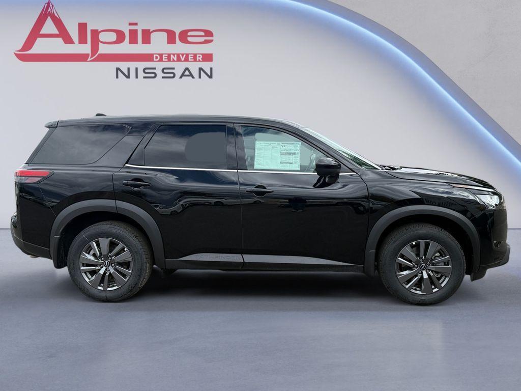 new 2025 Nissan Pathfinder car, priced at $39,510
