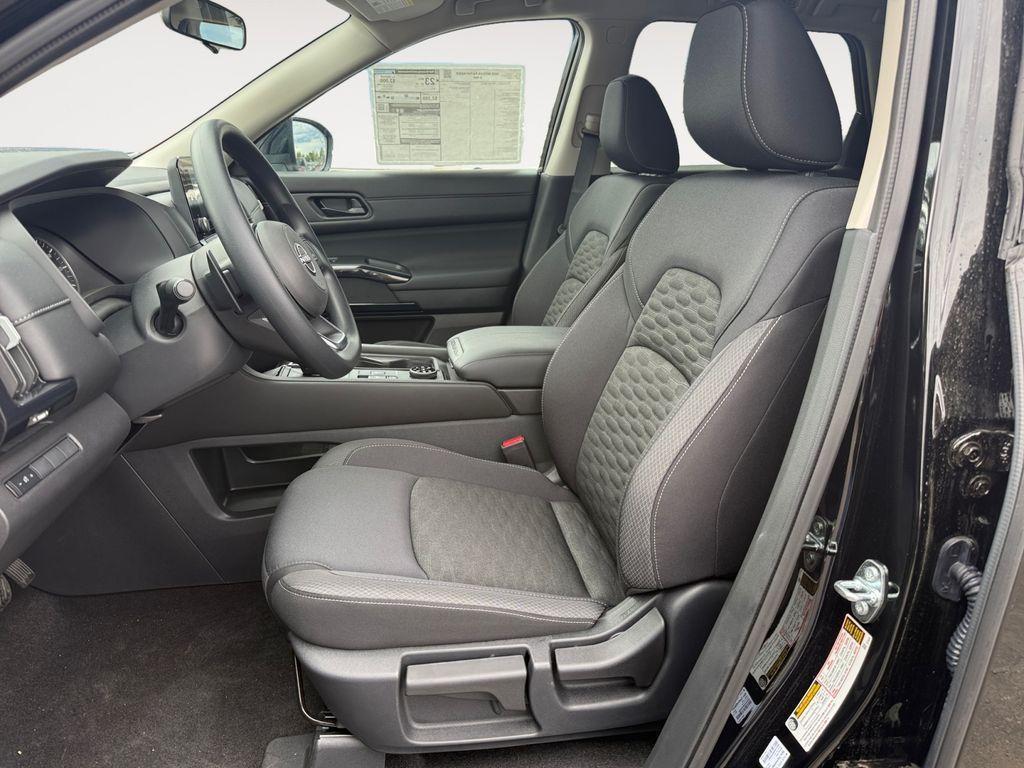 new 2025 Nissan Pathfinder car, priced at $39,510
