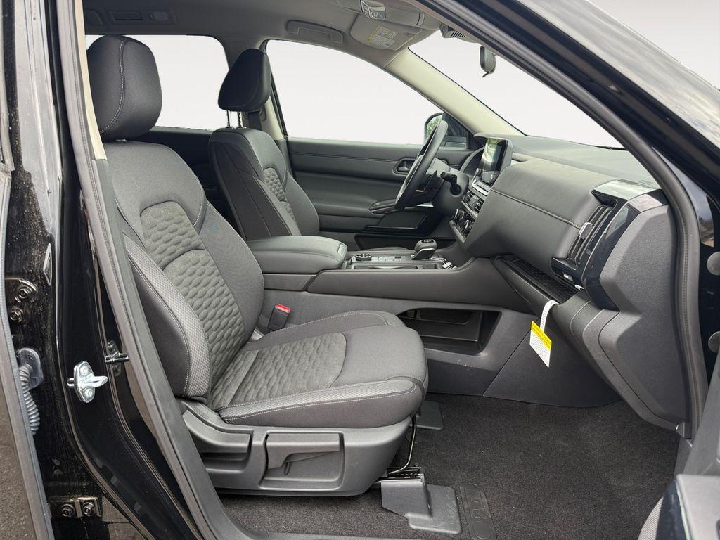 new 2025 Nissan Pathfinder car, priced at $39,510