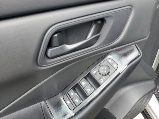 new 2025 Nissan Rogue car, priced at $30,976